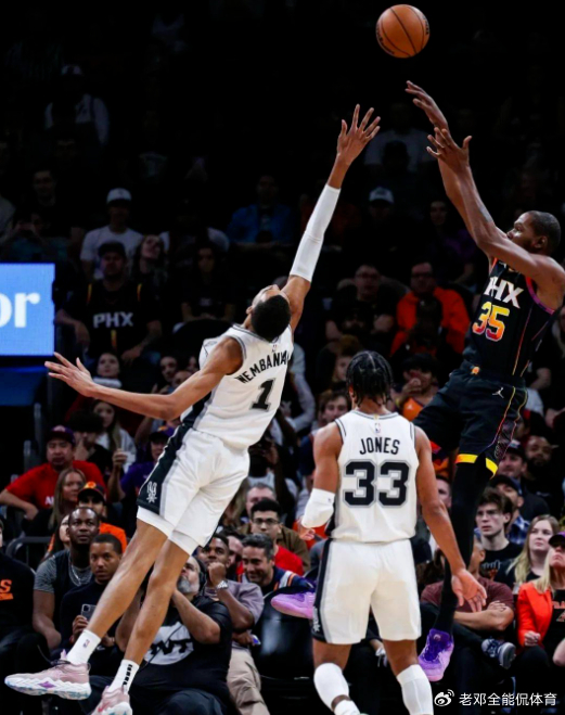 开云入口-杜兰特天赋凭什么说是50年一遇？这5张照片 能给出答案|凯文·杜兰特|克里斯·保罗|金州勇士队|克里斯-波什|迈克尔·乔丹_新浪体育_新浪新闻