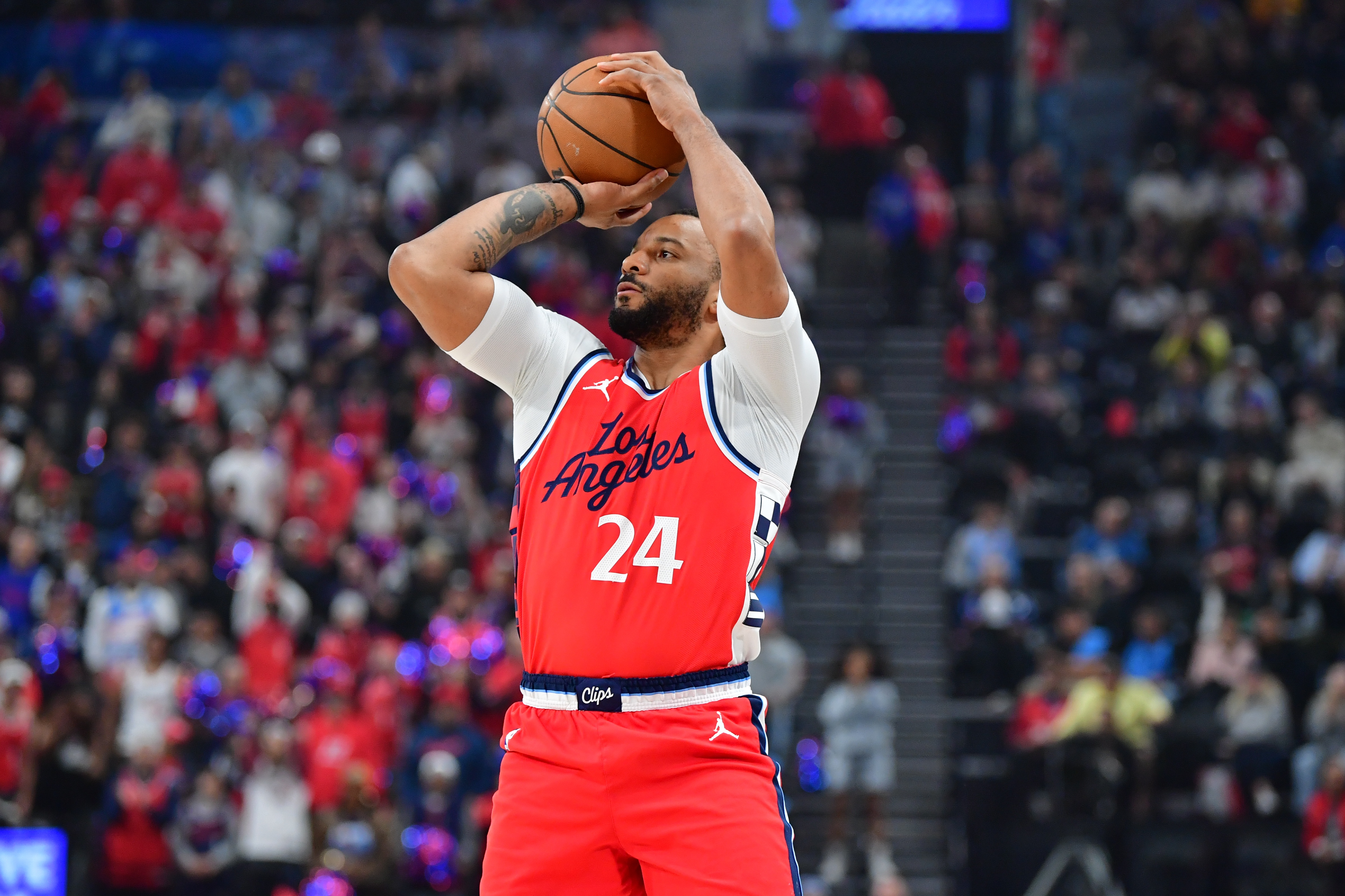 开云服务-Windhorst：热火得到鲍威尔的交易很划算 合同年的他会表现很出色